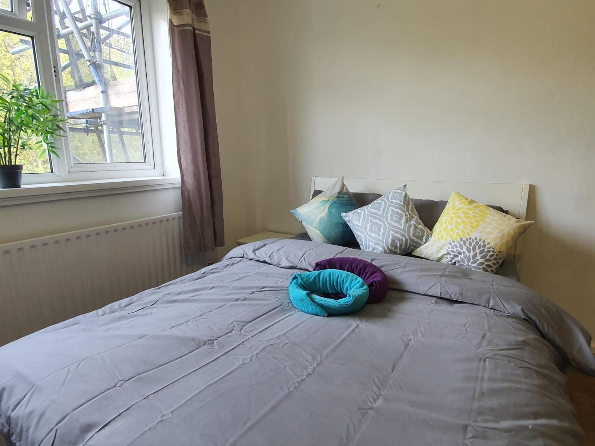 Pensiune Hoxton E2 *