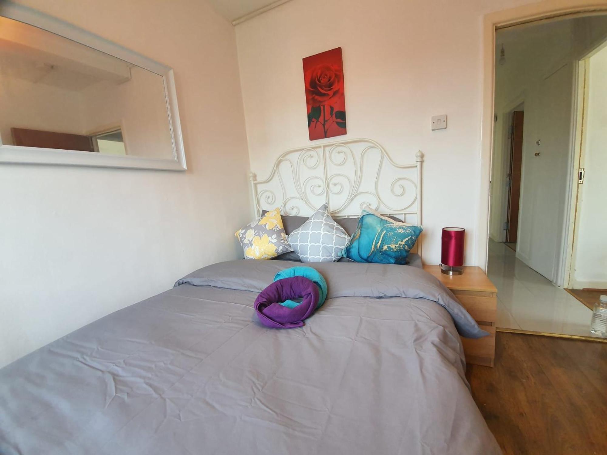 Pensiune Hoxton E2 *