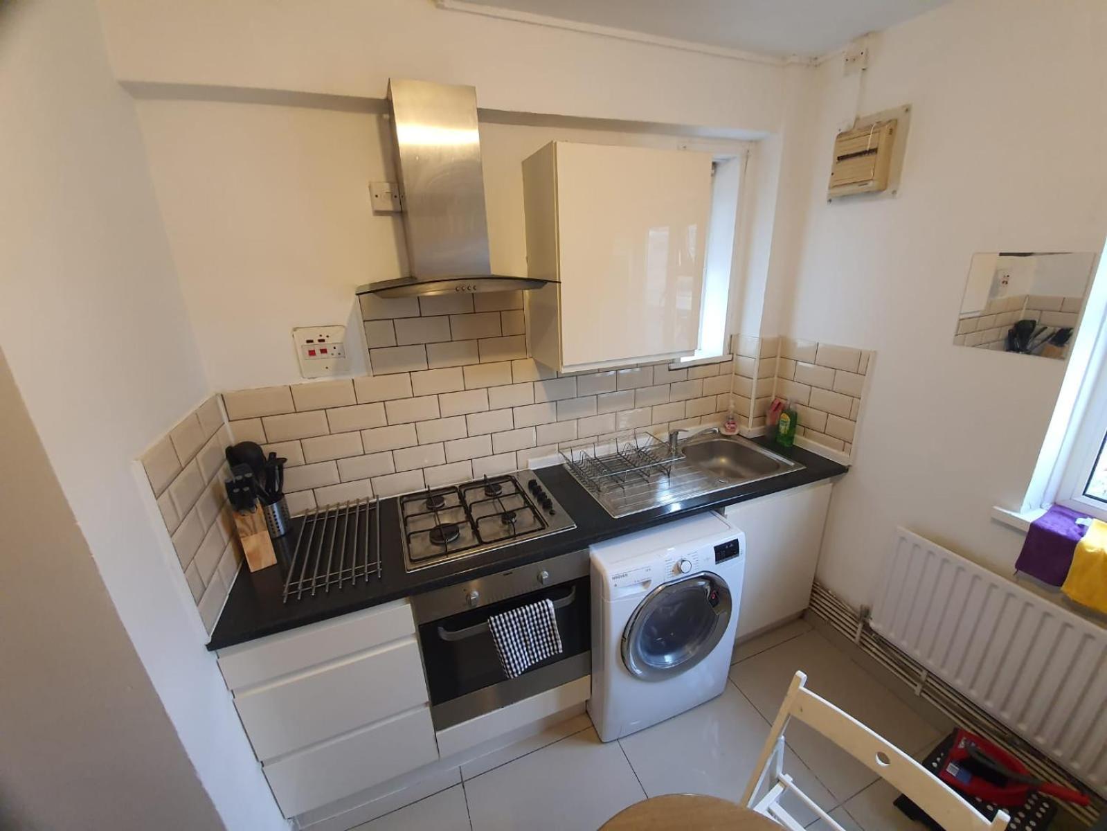 Pensiune Hoxton E2 *